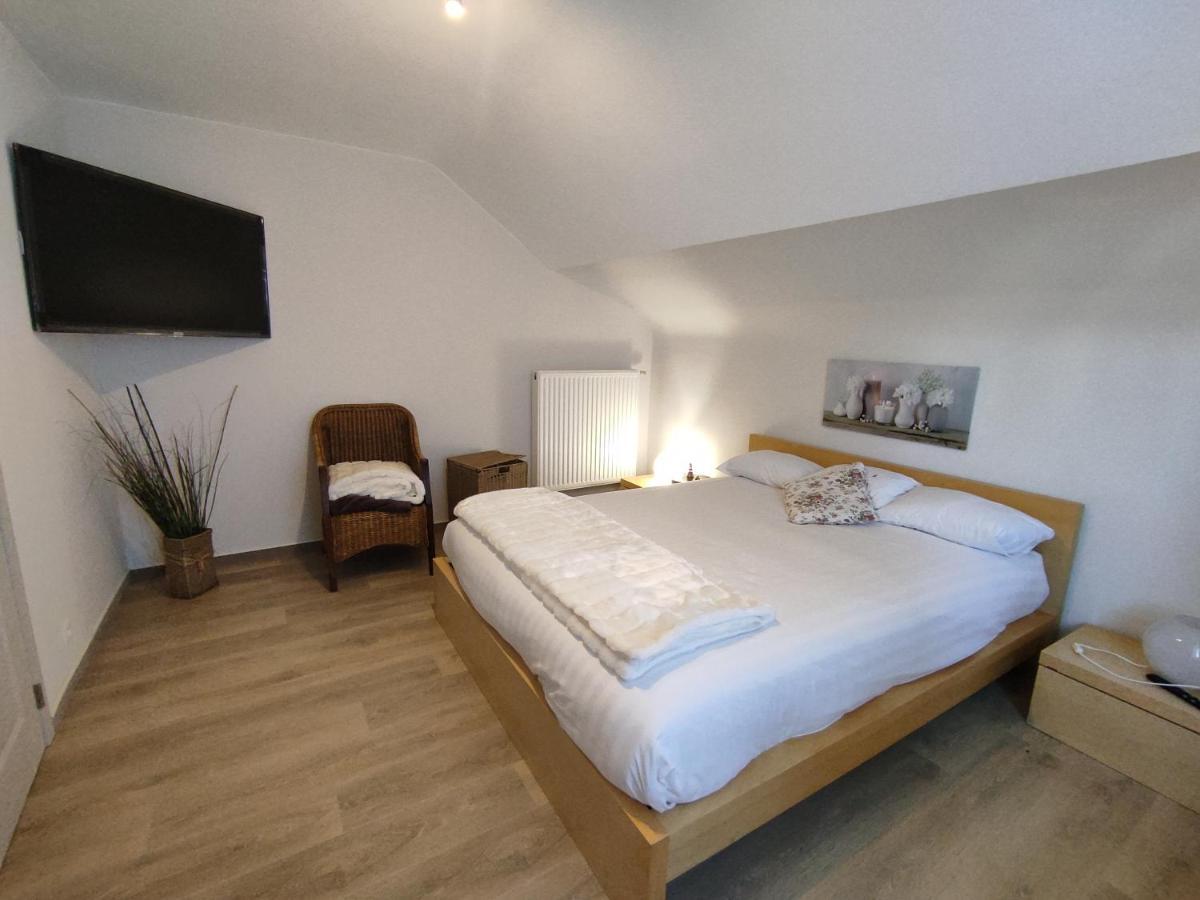 Villa La Gerarie Bastogne Esterno foto